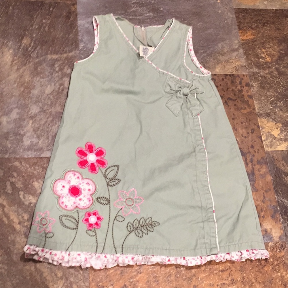 Girls jumper dress.